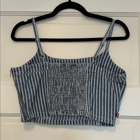 Levi’s Jaden Denim Cami - Picture 3 of 9